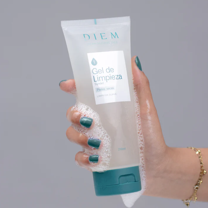 DIEM GEL DE LIMPIEZA SYNDET PIELES SECAS LIMPIEZA SUAVE 218 ML